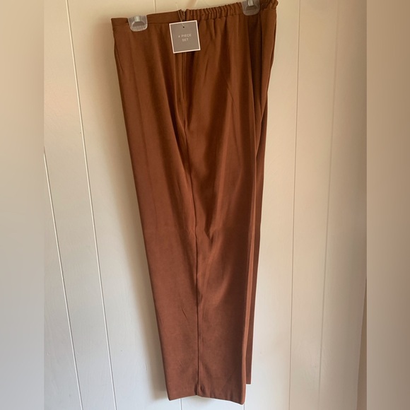 Sag Harbor 4 pc. Set “Cognac” - Picture 3 of 9